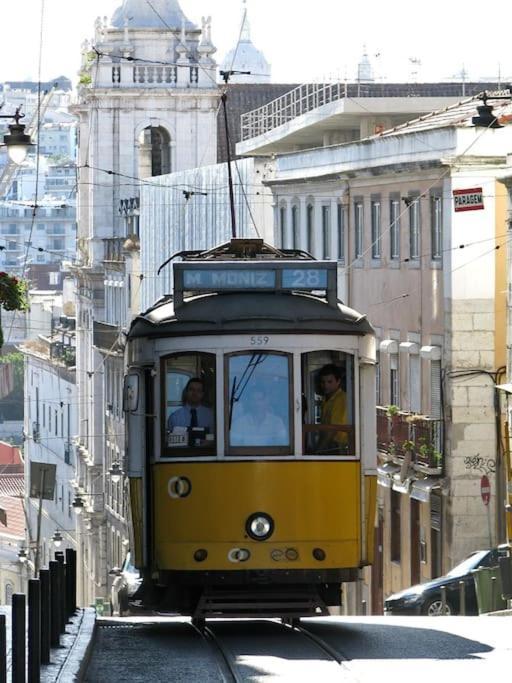 ליסבון C3 Bairro Alto Cozy Romantic Loft In 18Th Century Building מראה חיצוני תמונה