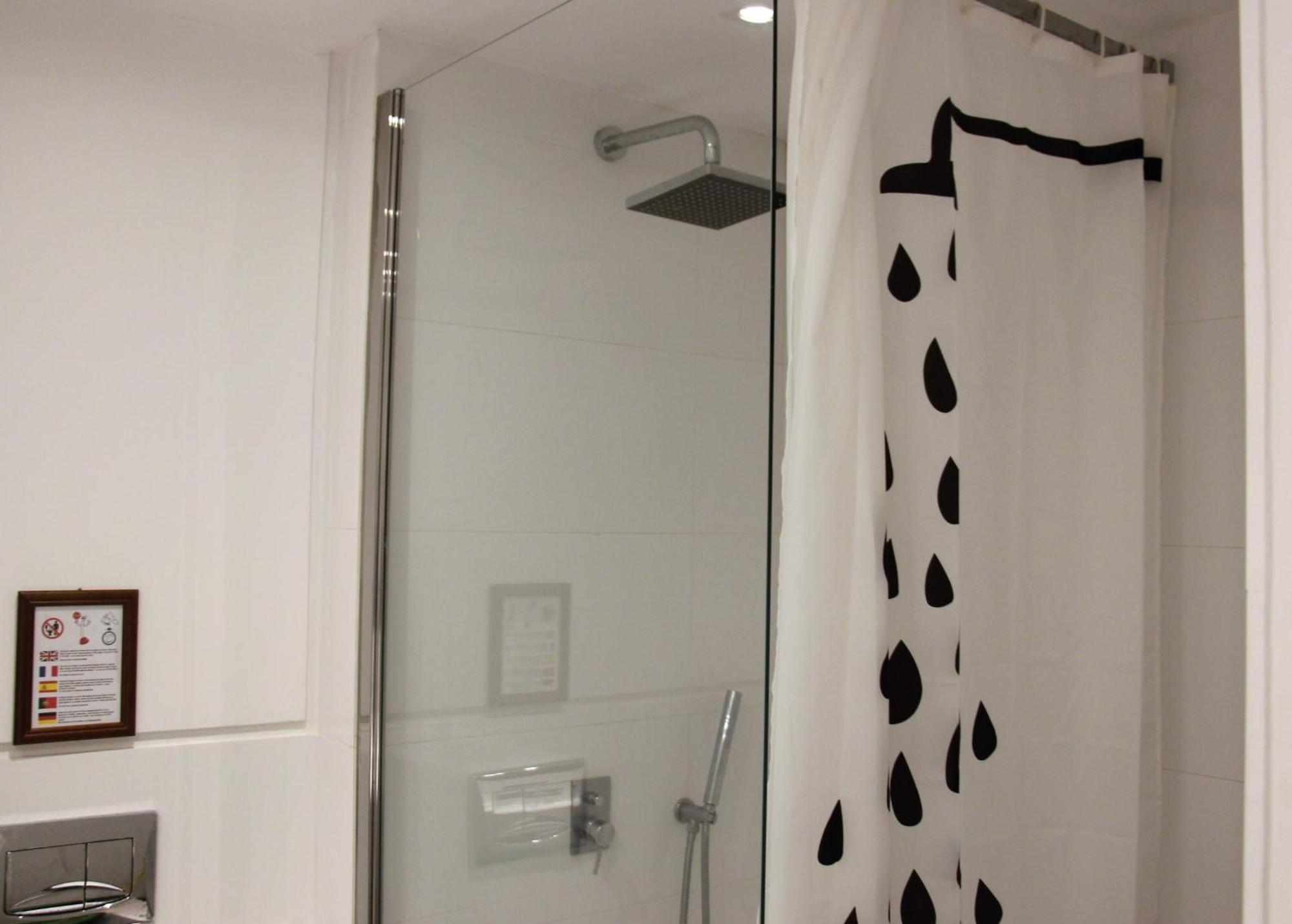 ליסבון C3 Bairro Alto Cozy Romantic Loft In 18Th Century Building מראה חיצוני תמונה